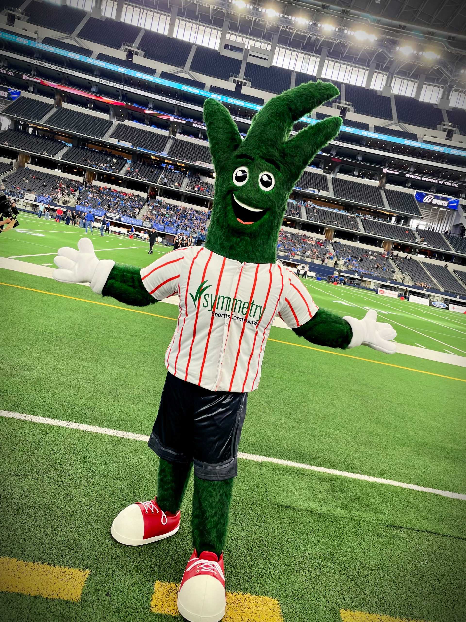 Houston Astros mascot Orbit is hiring a part-time assistant